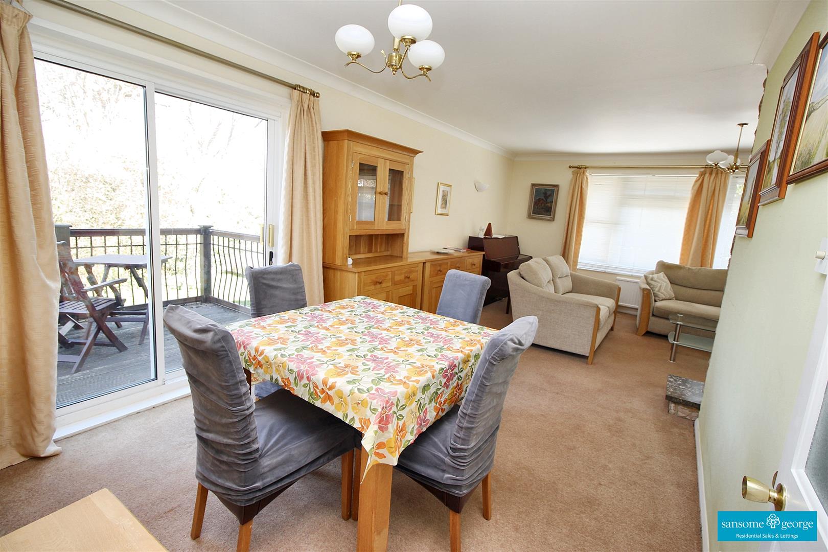 Southerndene Close, Tilehurst, Reading